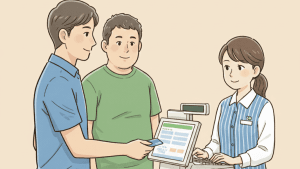 日本のコンビニエンスストアのレジで、男性のサポートワーカーが支払いをしており、知的障がいのある男性がその後ろで静かに見守っている。女性の店員がレジを操作している様子を描いた、暖かみのあるデジタルイラスト。